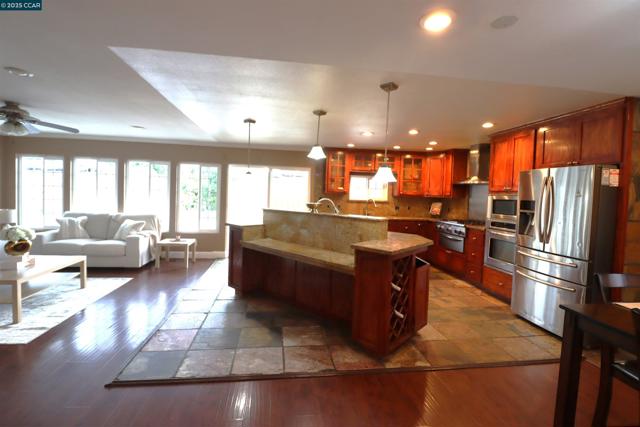 189 Atherton Ave, Pittsburg CA: https://media.crmls.org/mediaz/759342a2-9dce-4948-87dd-4f5fc81996aa.jpg