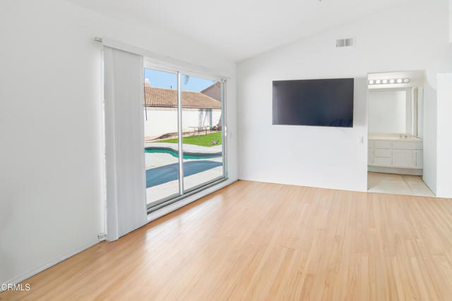 Detail Gallery Image 30 of 36 For 676 Snipe Walk, Oxnard,  CA 93035 - 4 Beds | 2 Baths