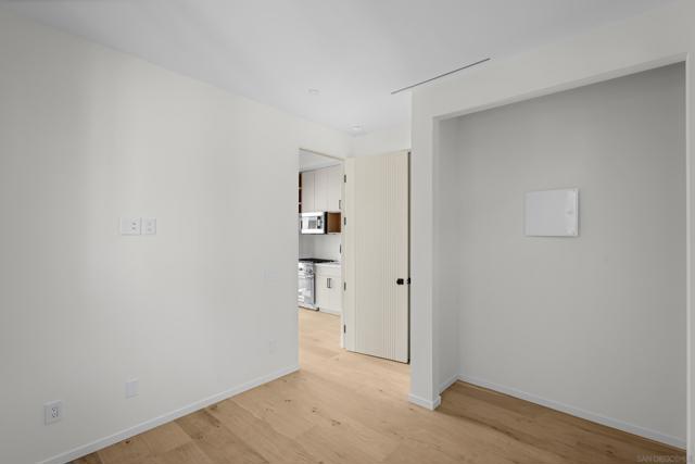 242 Playa Del Norte St, La Jolla CA: https://media.crmls.org/mediaz/7593b408-daee-4528-8ac2-e37b8443381b.jpg