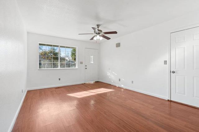 176 Laumer Avenue, San Jose CA: https://media.crmls.org/mediaz/7593d189-f4c6-4129-b364-c98f0c5ca9ed.jpg
