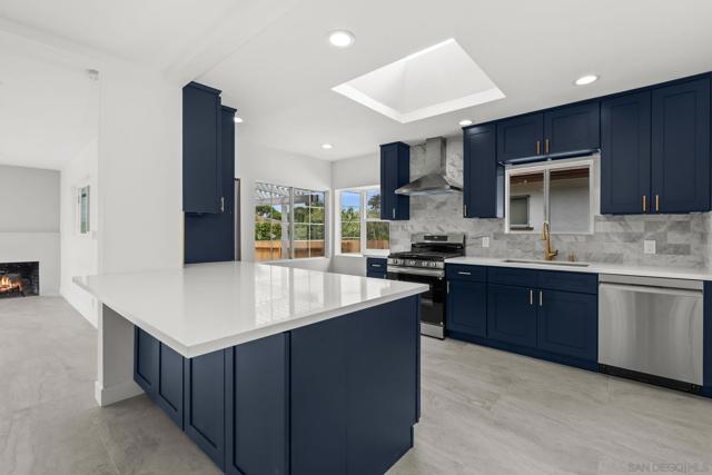 614 Fifth Ave, Chula Vista CA: https://media.crmls.org/mediaz/75944abb-943c-4acd-bc7d-5a10c692f97e.jpg