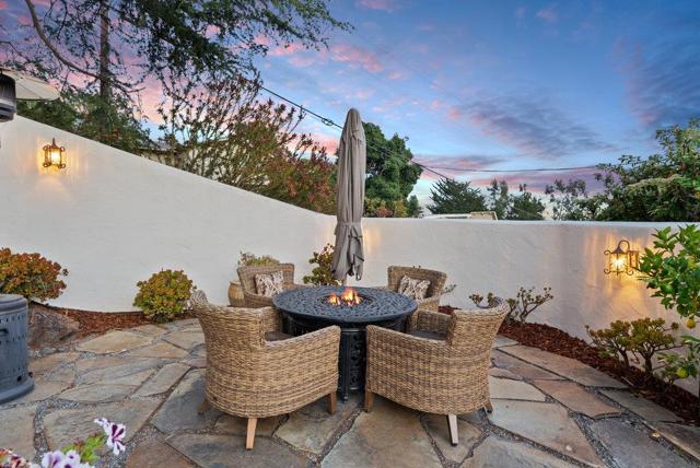 547 Monterey, Aptos CA: https://media.crmls.org/mediaz/75944bda-76df-49f2-a143-33e8c1224080.jpg