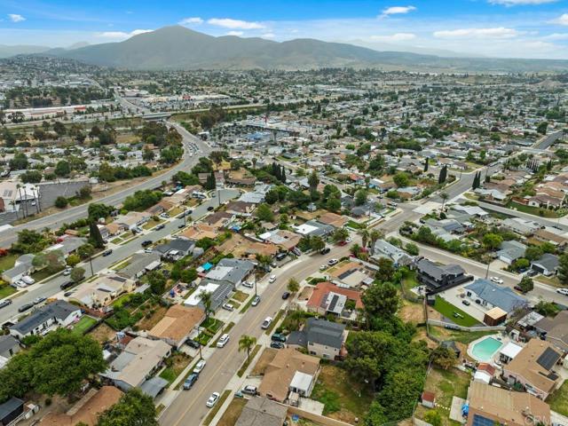 1134 Carlsbad Street, Spring Valley CA: https://media.crmls.org/mediaz/7594e3e3-0ae6-4cc1-bfb0-9560c5c89aba.jpg