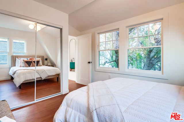 1607 N Vista Street, Los Angeles CA: https://media.crmls.org/mediaz/7594e984-bc5e-4d8b-b1c4-84b3e9002ad0.jpg