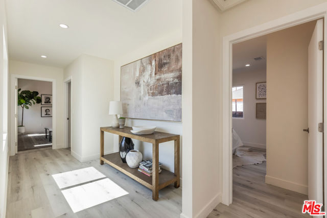 3827 S Victoria Avenue, View Park CA: https://media.crmls.org/mediaz/7595b987-15a0-4063-ae75-e1c8c2416841.jpg