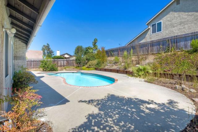 Detail Gallery Image 31 of 35 For 6428 El Perico Ln, Carlsbad,  CA 92009 - 4 Beds | 2 Baths