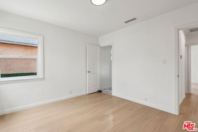 834 E 90th Street, Los Angeles CA: https://media.crmls.org/mediaz/7596e087-1b2b-479b-a113-17807e0d3f98.jpg