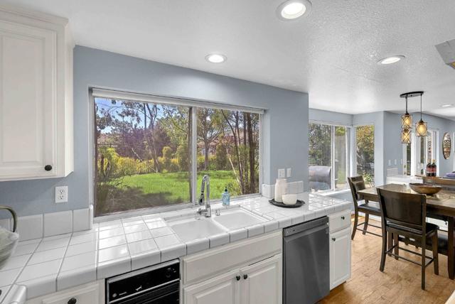 5451 Ligurian Drive, San Jose CA: https://media.crmls.org/mediaz/75981bdb-7462-40a6-8de6-201c63bcb8ae.jpg