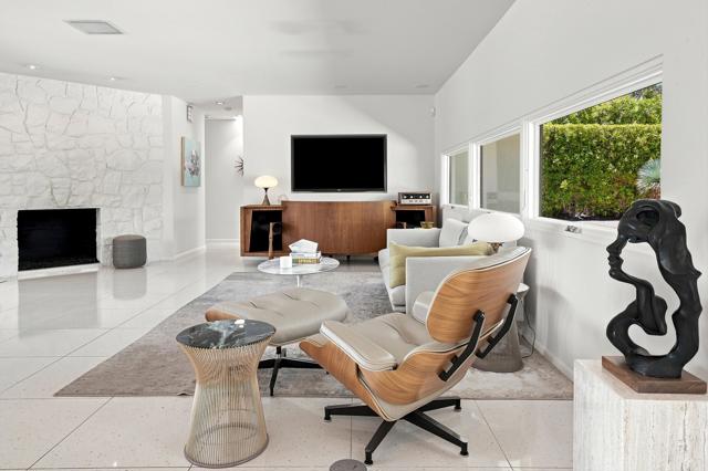 241 Camino Norte, Palm Springs, CA 92262