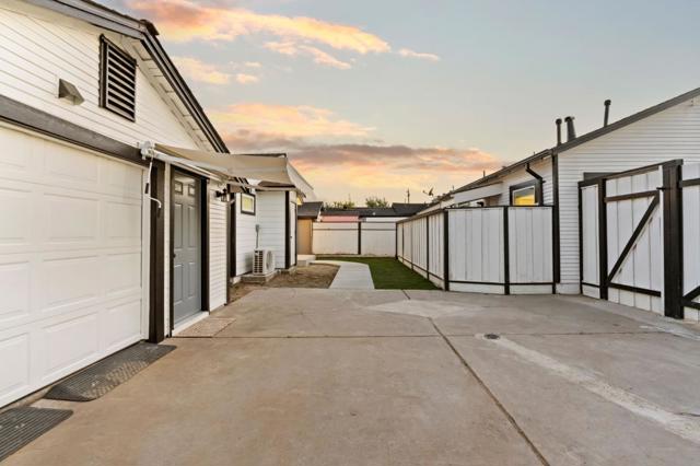 1924 Kammerer Avenue, San Jose CA: https://media.crmls.org/mediaz/75997c34-f580-426b-9d38-fe441fd773f0.jpg