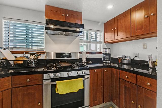419 Harvey Way, Pacifica CA: https://media.crmls.org/mediaz/759a51e3-3f9d-4190-9a1d-092f3a292577.jpg