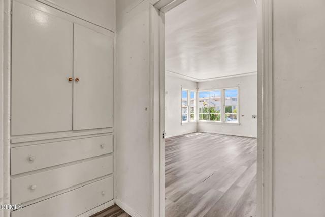 4419 4419 1/2 Corliss Street, Los Angeles CA: https://media.crmls.org/mediaz/759a8add-1917-4f74-a50b-2e5c6396699f.jpg