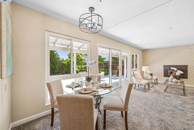 2082 Boxwood Way, Fremont CA: https://media.crmls.org/mediaz/759ab3b3-1c9f-49c9-b6d5-c951a3e383df.jpg