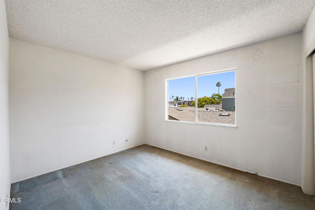 2851 Seahorse Avenue, Ventura CA: https://media.crmls.org/mediaz/759acb75-0194-4b20-8215-7384ace097b7.jpg