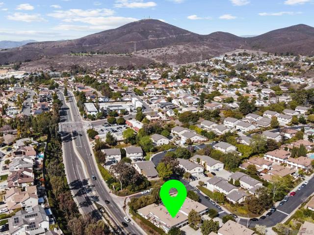 9757 Caminito Cuadro, San Diego CA: https://media.crmls.org/mediaz/759b59e4-0902-46ec-8b97-1d6fa40d4523.jpg