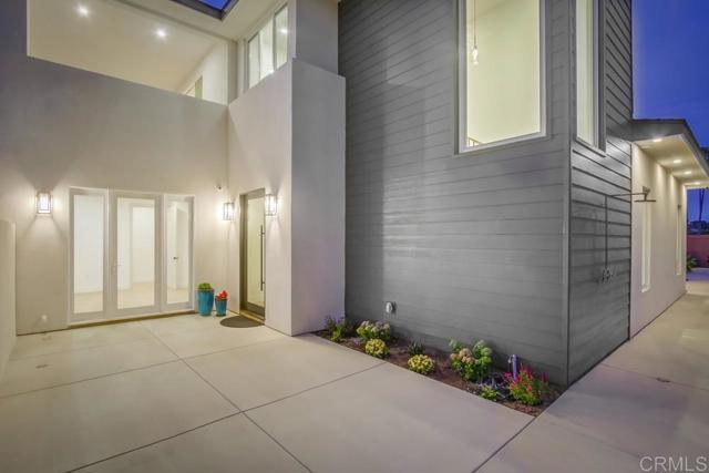 5380 Los Robles Drive, Carlsbad CA: https://media.crmls.org/mediaz/759ca7a0-8629-4098-8d20-86fb97447e24.jpg