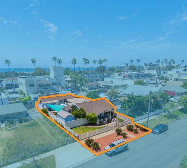 321 S Freeman, Oceanside CA: https://media.crmls.org/mediaz/759cb01f-93b7-4179-8ac8-a78dc8b8b065.jpg