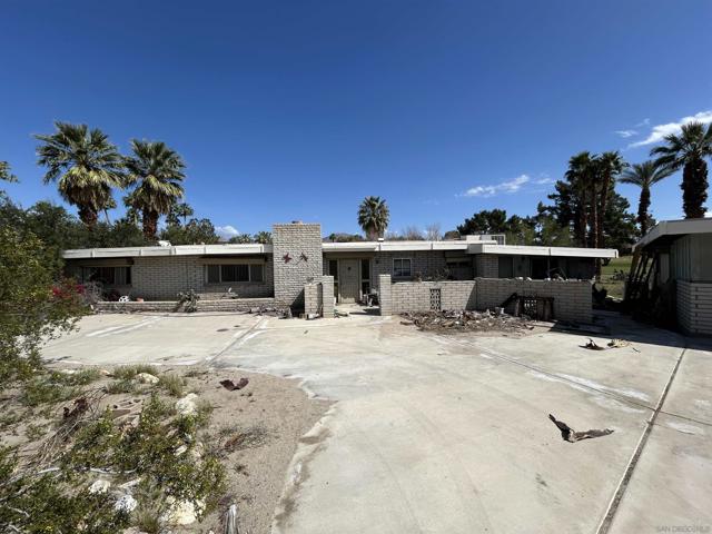 1463 De Anza, Borrego Springs CA: https://media.crmls.org/mediaz/759cb408-a496-4916-bf86-798d87242a83.jpg