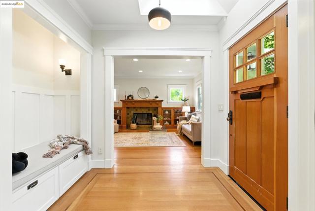 1020 Channing Ave, Palo Alto CA: https://media.crmls.org/mediaz/759d8395-a81f-4e61-aa81-d5324a5b06a1.jpg