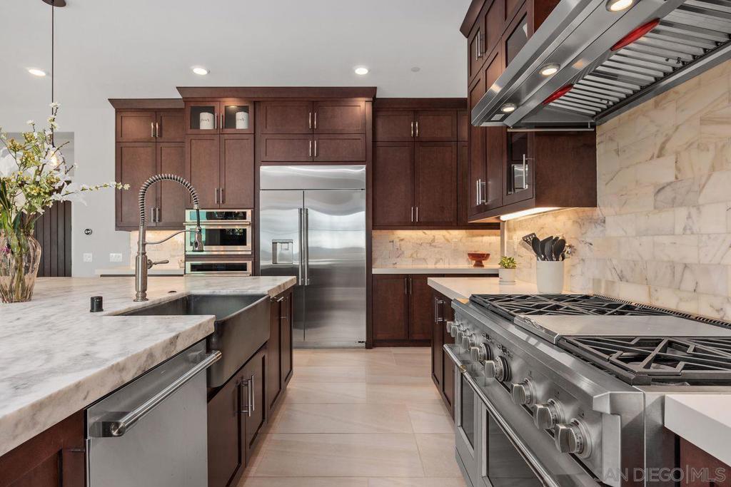 17004 Rendezvous Cir - photo 10