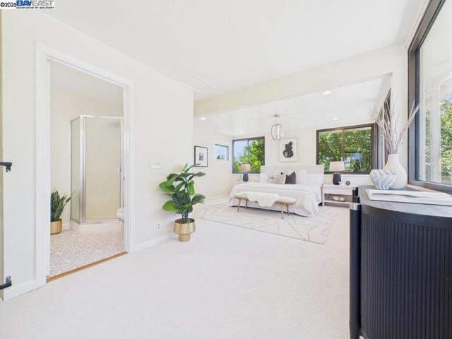 4418 Virginia Ave, Oakland CA: https://media.crmls.org/mediaz/759e0499-2196-4e5b-9efa-2e7b47466b19.jpg