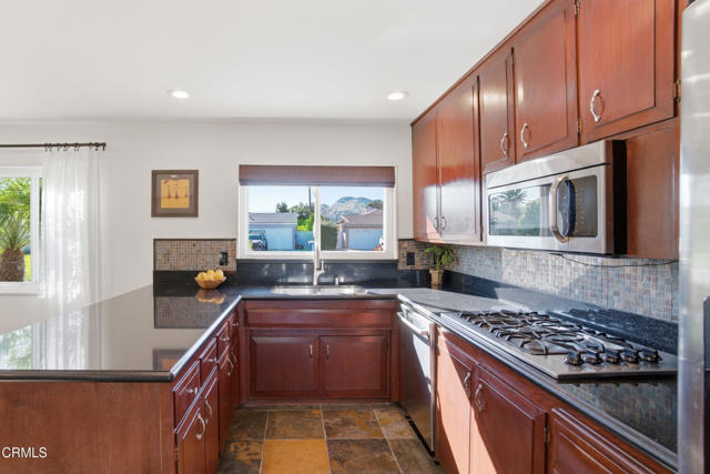 Detail Gallery Image 21 of 61 For 180 Cathy Dr, Newbury Park,  CA 91320 - 4 Beds | 2 Baths
