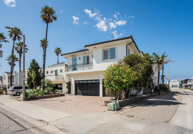 1501 Mandalay Beach Road, Oxnard CA: https://media.crmls.org/mediaz/759f632b-ab11-4f4b-8b1a-ed8917efa51a.jpg