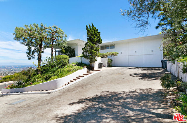 Entrance Garage View