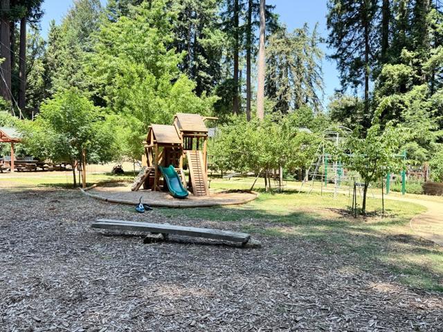 17981 Ogallala Warpath Road, Los Gatos CA: https://media.crmls.org/mediaz/75a0917a-dc79-44a1-a048-c1c5a0557bdc.jpg
