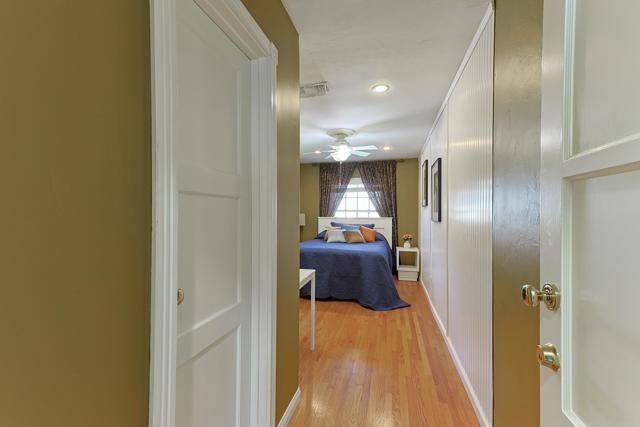Image 16 of 55 For 733 Alameda  