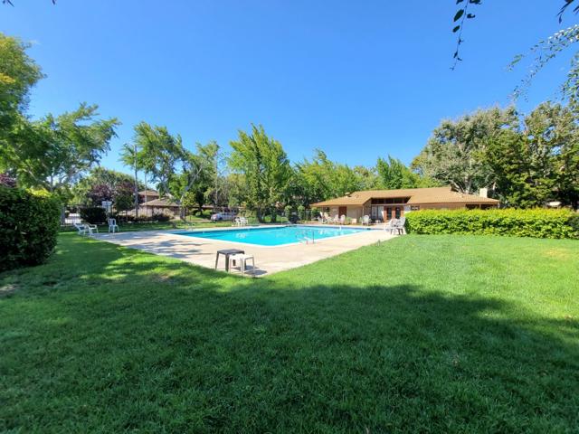 233 Red Oak Drive, Sunnyvale CA: https://media.crmls.org/mediaz/75a23b2d-0a8d-457c-989f-373243ead0a5.jpg