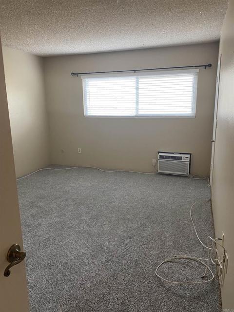 Image 12 of 22 For 1149 Emerald Avenue