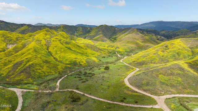 0 Dickenson Road, Santa Paula CA: https://media.crmls.org/mediaz/75a320f0-9814-4378-86a7-f7f6ae843df4.jpg