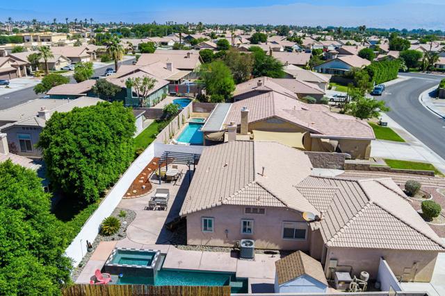45405 Deerbrook Circle, La Quinta CA: https://media.crmls.org/mediaz/75a321fd-7253-4376-ae77-718025a213af.jpg