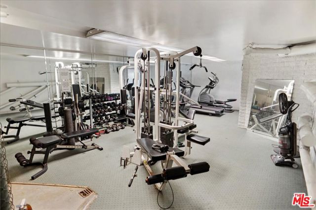 2311 4th Street, Santa Monica CA: https://media.crmls.org/mediaz/75a3a1d3-383b-4597-b4f0-40ee80d383b2.jpg