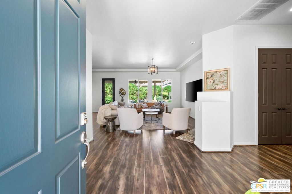 MLS #25610883PS image #1