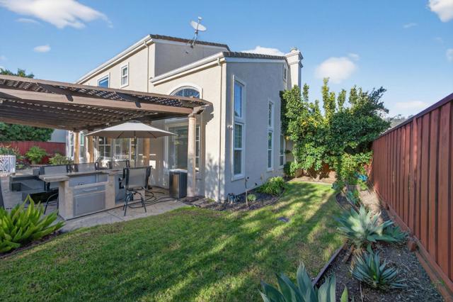 19127 Legend Court, Morgan Hill CA: https://media.crmls.org/mediaz/75a5efd3-7514-4b05-a14c-055d8e578eb6.jpg