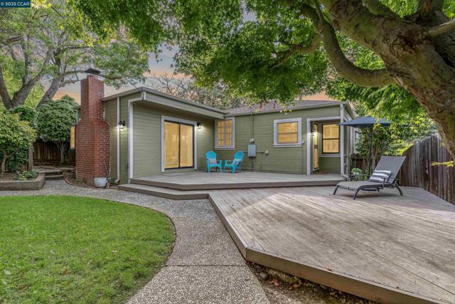6 View St, Vallejo CA: https://media.crmls.org/mediaz/75a614fc-c0d1-4409-adbb-1ed79ee8d608.jpg