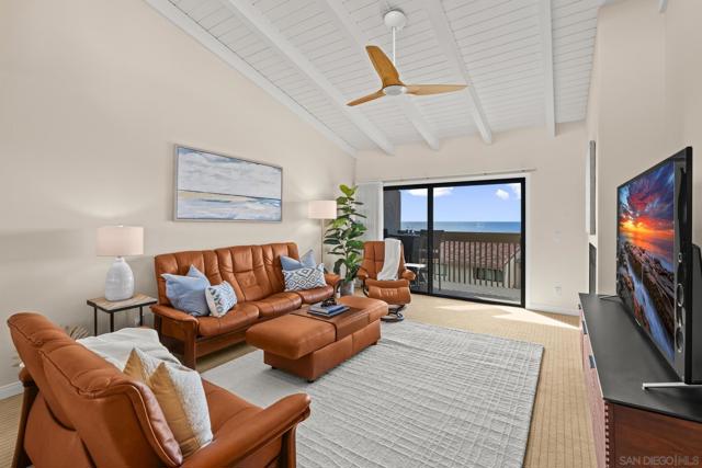 429 S Sierra Ave, Solana Beach CA: https://media.crmls.org/mediaz/75a63e4f-23a8-4764-8e46-aec353221bcd.jpg