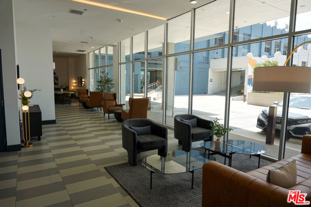 800 Western Avenue, Los Angeles CA: https://media.crmls.org/mediaz/75a75187-ad88-4182-9fae-9c323c5eccd8.jpg