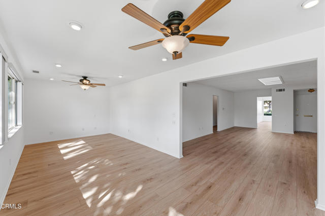 Detail Gallery Image 21 of 35 For 7202 Village 7, Camarillo,  CA 93012 - 2 Beds | 2 Baths