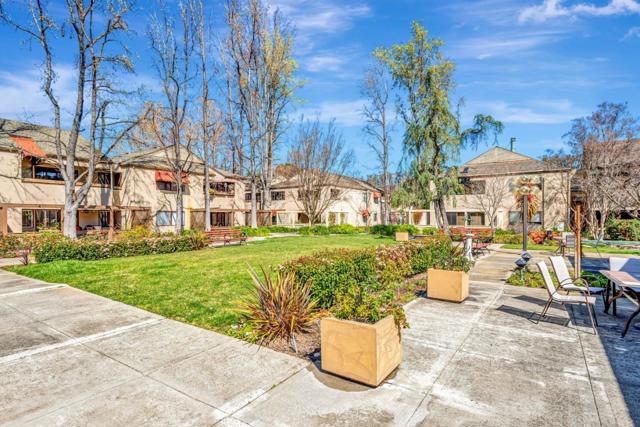 453 Alberto Way, Los Gatos CA: https://media.crmls.org/mediaz/75a8ce09-e335-405f-9b5b-fa76527af98e.jpg