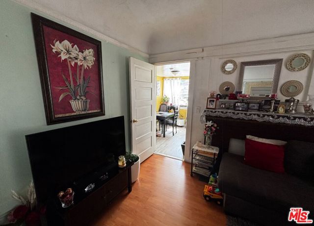 1678 Roosevelt Avenue, Los Angeles CA: https://media.crmls.org/mediaz/75a8e6aa-51b9-4f5b-ba2b-8a82987b977c.jpg