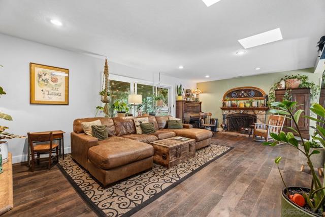 Image 6 of 32 For 14118 Ipava Dr