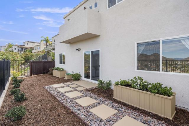 6356 Camino Largo, San Diego CA: https://media.crmls.org/mediaz/75a9dc0c-d50c-4fc5-8bb7-e0d6357f1748.jpg