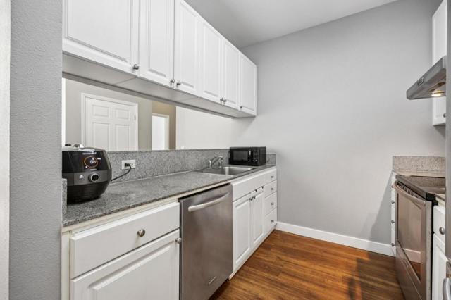 401 S Norfolk Street, San Mateo CA: https://media.crmls.org/mediaz/75a9f9f0-8bae-484b-b9c9-1a1ad67639d3.jpg