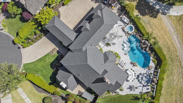91 RED CYPRESS CT, Danville CA: https://media.crmls.org/mediaz/75aa57bd-12bc-46b6-b1c3-aaa646c929d3.jpg
