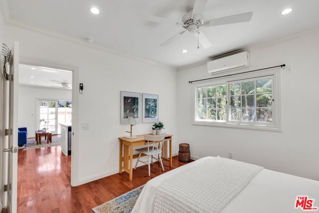 1709 Buckingham Road, Los Angeles CA: https://media.crmls.org/mediaz/75ab8177-dd44-4558-a194-a824038cfb56.jpg