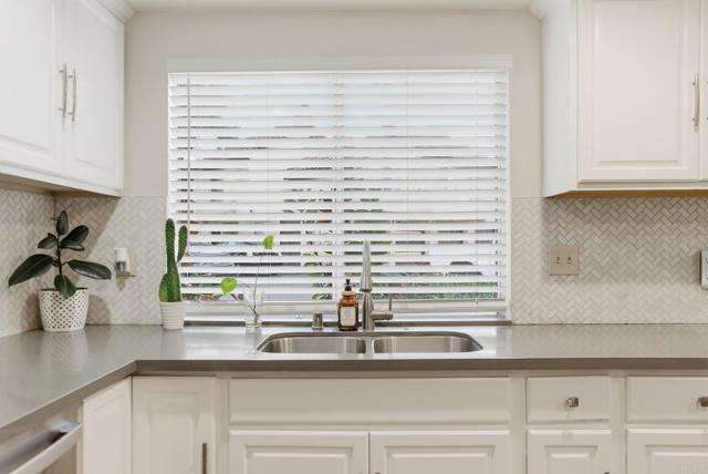 Detail Gallery Image 5 of 33 For 514 Jamacha Rd 2j,  El Cajon,  CA 92019 - 3 Beds | 3 Baths