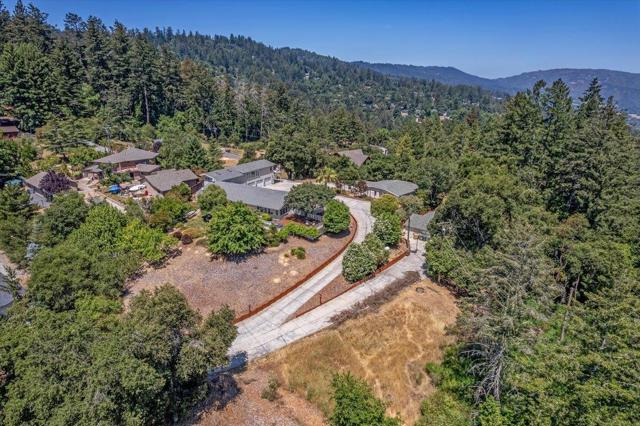 22187 Old Santa Cruz Highway, Los Gatos CA: https://media.crmls.org/mediaz/75ac543f-5903-472d-9835-84e166c2e027.jpg